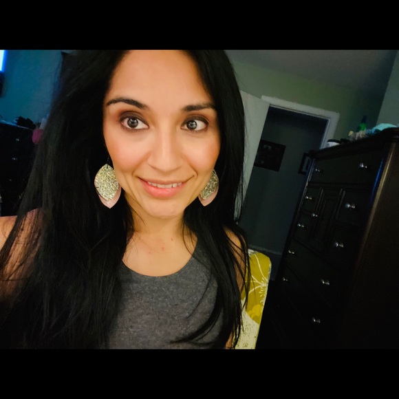 ALNEIO earrings - Picture 2 of 2